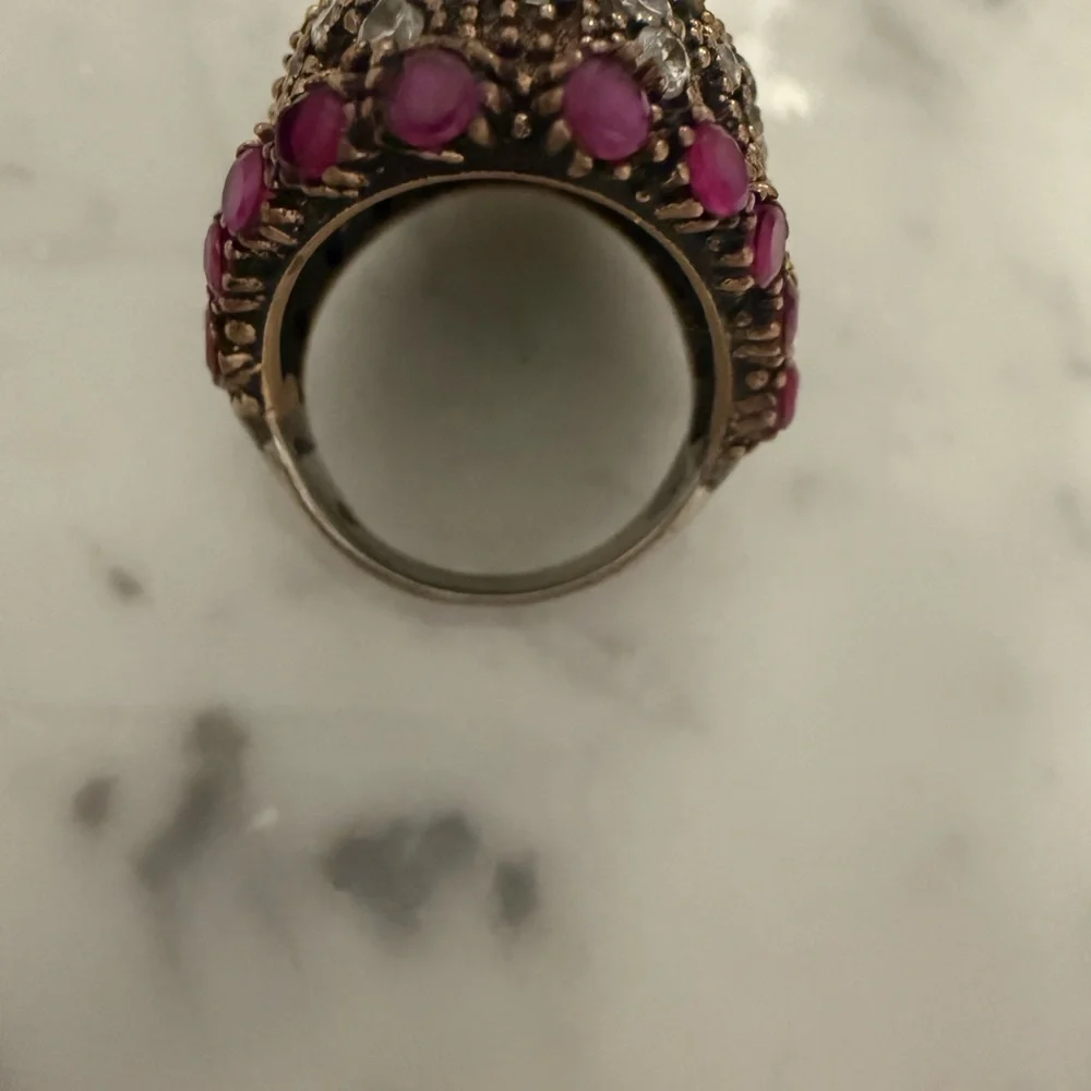 Vintage Estate Green Gemstone Cocktail Ring with Clear Accents - Picture 5 of 9